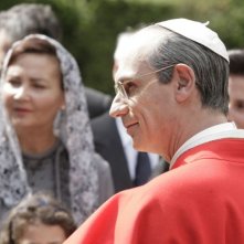 Un primo piano per Fabrizio Gifuni nei panni di Papa Montini nella fiction di RaiUno Paolo VI - Il Papa nella tempesta