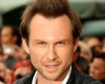 Stop al teatro per Christian Slater