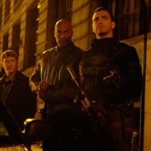 Dash Mihok, Colin Salmon e Ray Stevenson in una scena del film Punisher: War Zone