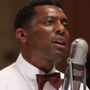 Eamonn Walker è Howlin' Wolf nel film Cadillac Records