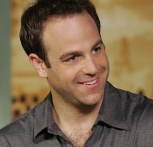 Paul Adelstein nel pilot della serie tv Private Practice: Benvenuta Addison