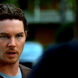 Shawn Hatosy in una scena di Nobel Son
