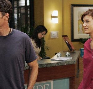 Tim Daly e Kate Walsh nel pilot della serie tv Private Practice