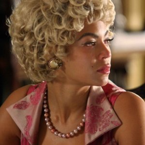 Un primo piano di Beyoncé Knowles, interprete della grande Etta James nel film Cadillac Records