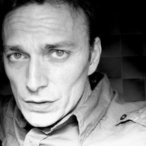 Una immagine dell'attore Max Amato