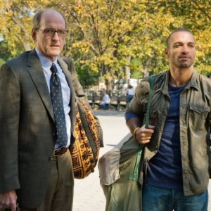Richard Jenkins e Haaz Sleiman in una scena de L'ospite inatteso