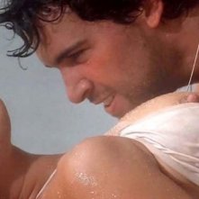 Una scena sexy del film L'isola dei sopravvissuti (Three, 2005) con Kelly Brook e Juan Pablo Di Pace