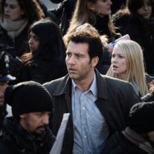 Clive Owen e Naomi Watts in un'immagine del film The International