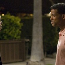 Michael Ealy e Will Smith in una scena del film Sette anime