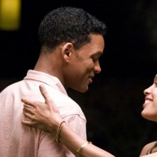 Will Smith e Rosario Dawson in una scena del film Sette anime