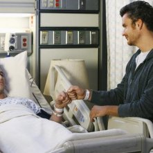 Matthew Rhys insieme a  Balthazar Getty in un momento dell'episodio 'Just a Sliver' della terza stagione di Brothers & Sisters