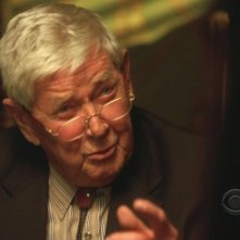Ralph Waite in una scena nell'episodio 'Young Man with a Horn' della serie tv CSI Las Vegas