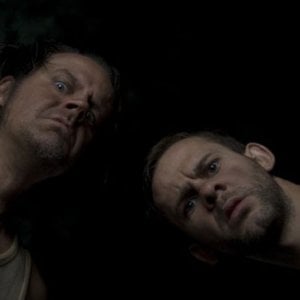 Dominic Monaghan e Larry Fessenden in una scena di I Sell the Dead