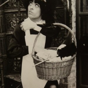 Giselda Castrini nel ruolo della cameriera Anna in Che cosa è successo tra mio padre e tua madre? di Billy Wilder