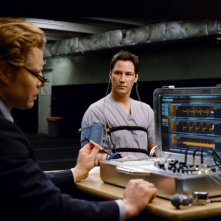 Keanu Reeves in una sequenza di Ultimatum alla Terra