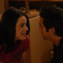 Michelle Ryan e Jordan Bridges nell'episodio Studi universitari di Bionic Woman