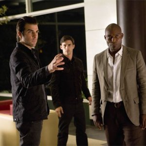 Milo Ventimiglia, Zachary Quinto e  Jimmy Jean-Louis in una scena dell'episodio Our Father di Heroes