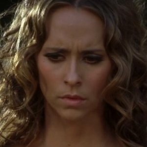 Ghost Whisperer: Jennifer Love Hewitt in una scena dell'episodio Pieces of You (quarta stagione)