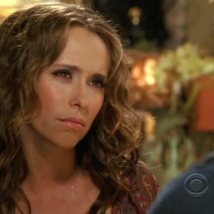 Ghost Whisperer: Jennifer Love Hewitt in una sequenza dell'episodio Pieces of You (quarta stagione)