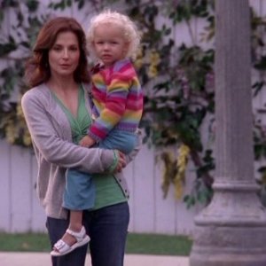 Una scena dell'episodio A Vision's Just a Vision della serie Desperate Housewives.