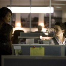 Angela Bassett e Kate Beckinsale in un'immagine del film Nothing but the Truth