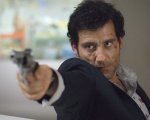Clive Owen ama scegliere ciò che lo spaventa: 'Preferisco fare cose che non ho mai fatto prima'