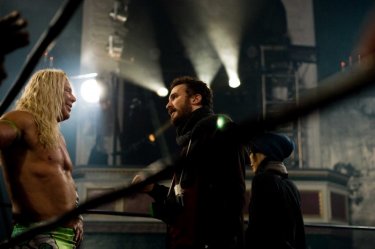 Mickey Rourke e il regista Darren Aronofsky sul set del film The Wrestler