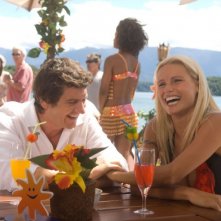 Fabio De Luigi e Michelle Hunziker in un'immagine del film Natale a Rio
