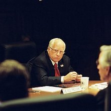Richard Dreyfuss interpreta Dick Cheney nel film W.