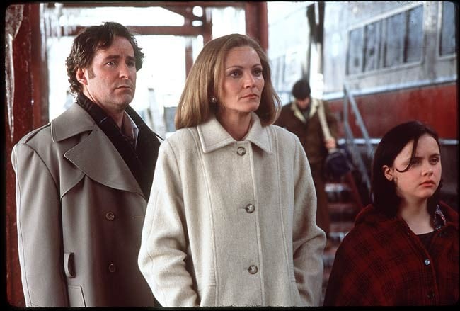 Kevin Kline, Joan Allen e Christina Ricci in Tempesta di ghiaccio