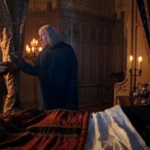 Colin Morgan, Richard Wilson e Anthony Head in Rimedio per curare tutti i mali, episodio di Merlin.