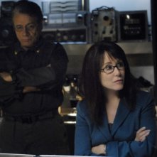 Edward James Olmos e Mary McDonnell in una scena dell'episodio Sometimes a Great Notion di Battlestar Galactica