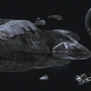 La flotta in una scena dell'episodio Faith di Battlestar Galactica