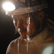 Un intenso primo piano di Shauna Macdonald in The Descent 2