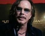 Mickey Rourke mercante d'armi per Stallone