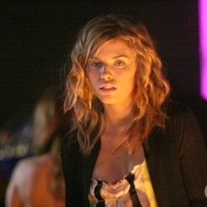 AnnaLynne McCord in una scena dell'episodio Love Me or Leave Me di 90210