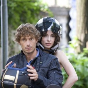 Sabrina Impacciatore con Giorgio Pasotti nella fiction Due mamme di troppo