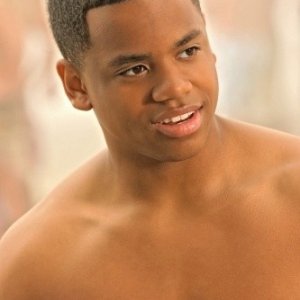 Tristan Wilds è Dixon nell'episodio Love Me or Leave Me di 90210