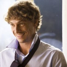 Un Fascinoso Giorgio Pasotti In Una Scena Di Due Mamme Di Troppo Nel Quale Interpreta Il Manager Alessandro Terrani 101014