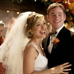 Allison Mack con Aaron Ashmore nell'episodio 'Bride' della serie tv Smallville