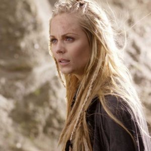 Laura Vandervoort nelle vesti di Kara nell'episodio 'Bloodline' della serie tv Smallville