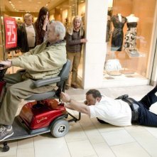 Bernie McInerney e Kevin James in un'immagine del film Paul Blart: Mall Cop