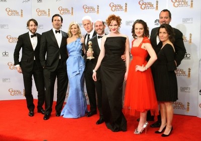 Il Cast Di Mad Men Celebra La Vittoria Come Miglior Serie Tv Drammatica Ai Golden Globes 2009 101444