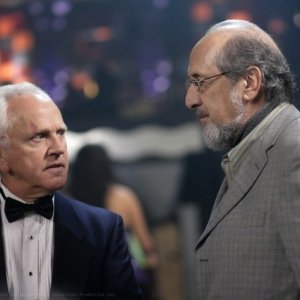 John Rubinstein e Richard Libertini in una scena dell'episodio Criss Angel is a Douche Bag di Supernatural