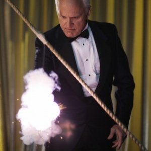 John Rubinstein in un momento dell'episodio Criss Angel is a Douche Bag di Supernatural