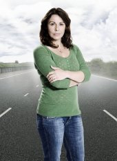 Julie Graham in un'immagine promozionale della serie tv Survivors