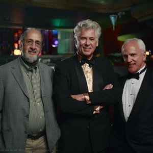 Richard Libertini, John Rubinstein e Barry Bostwick nell'episodio Criss Angel is a Douche Bag di Supernatural