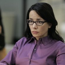 Janeane Garofalo in una scena del primo episodio del Day 7 di 24