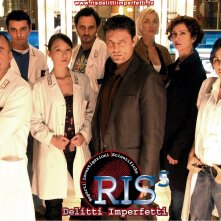 Un wallpaper con il cast della stagione 5 di R.I.S. Delitti imperfetti