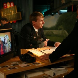 Alec Baldwin e Jack McBrayer nell'episodio Flu Shot di 30 Rock